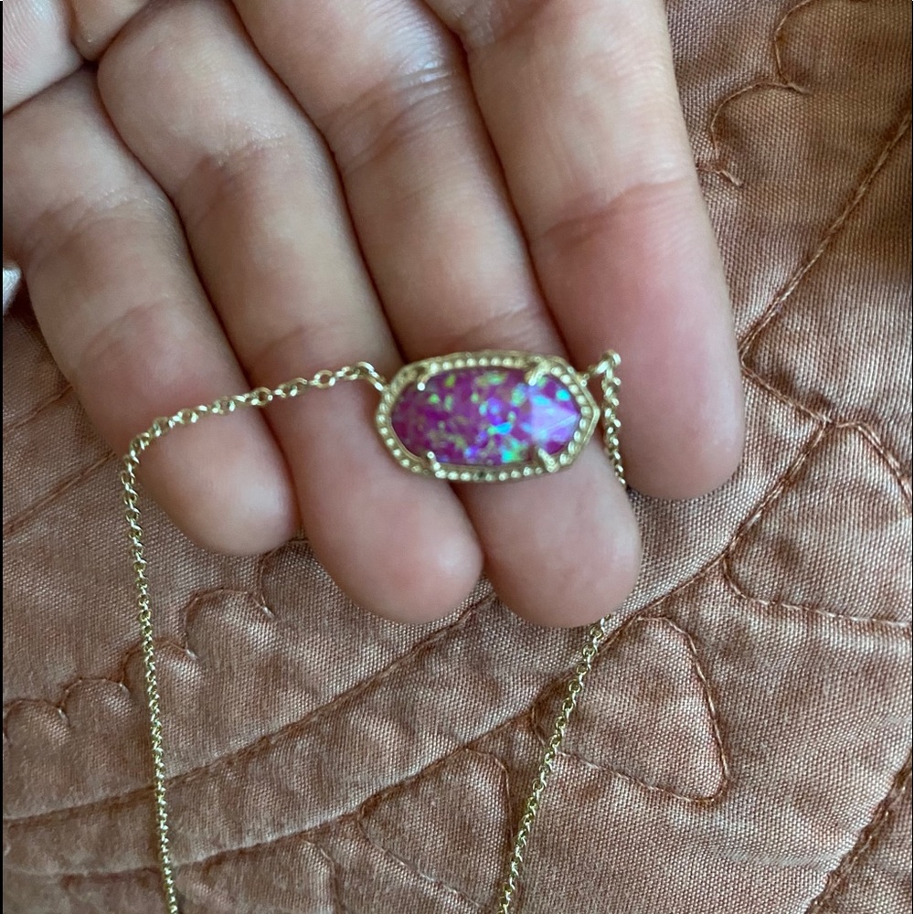 Kendra Scott necklace